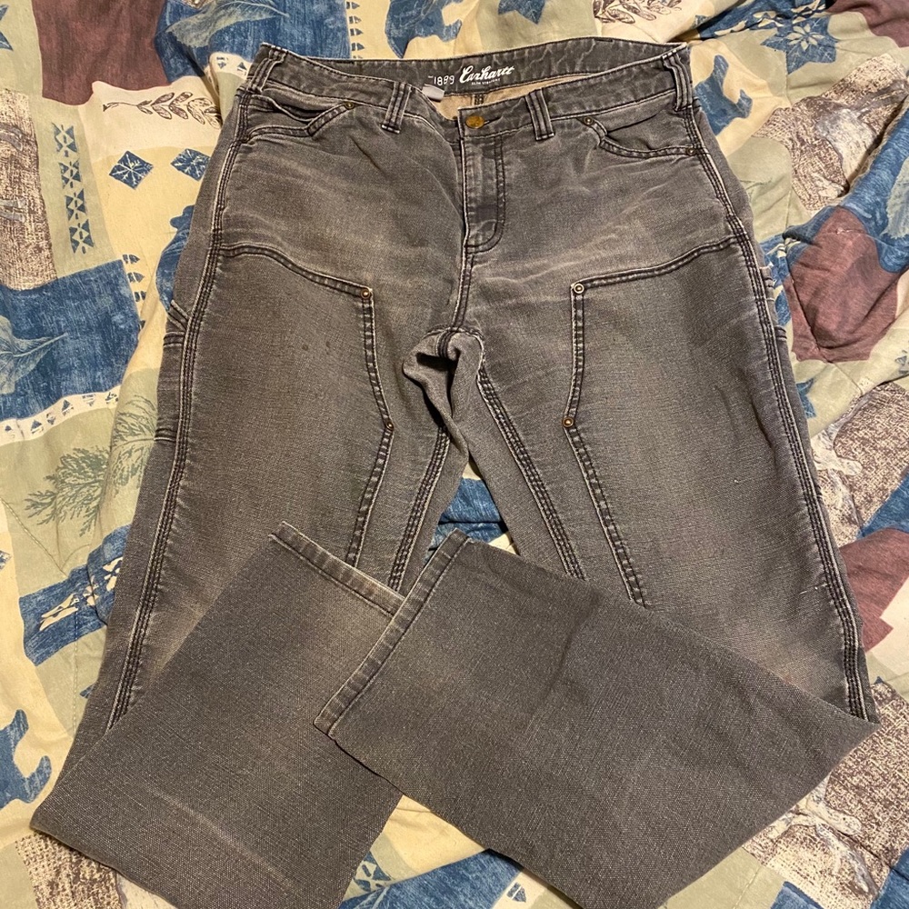 Woman’s carhartt jeans